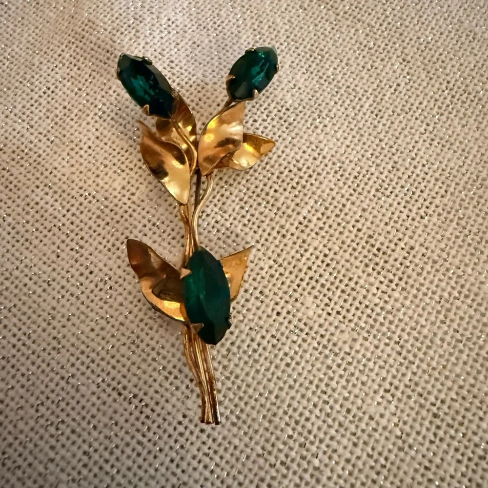 Vintage brooch 10k Gold filled with Green gemstone - Picture 3 of 6